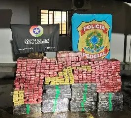 Carro carregado de maconha é apreendido após perseguição em SC - 1