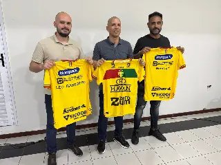 (VÍDEO) Brusque apresenta seu novo técnico e projeta reforços - 2