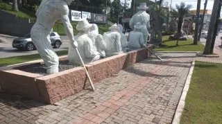 Praças de Brusque recebem mutirão de limpeza e manutenção - 3