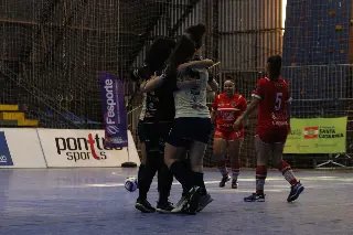 Brusque confirma liderança no Grupo D no futsal feminino dos Jasc - 1