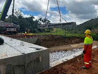 Nova ponte na Limeira tem vigas instaladas - 2