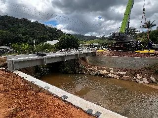 Nova ponte na Limeira tem vigas instaladas - 7