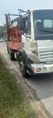 Acidente entre carro e caminhão é registrado em Brusque - 2