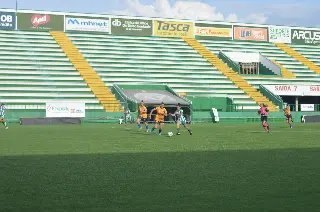 Aos gritos de “estamos na final,” futebol feminino faz história e garante vaga na decisão do Jasc - 7
