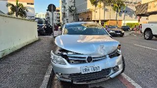 Colisão entre dois carros é registrada em Brusque - 8