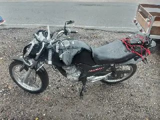 Carro e moto colidem na rodovia Ivo Silveira - 1