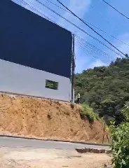 (VÍDEO) Trabalhador sofre queda em galpão no Santa Luzia - 2