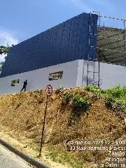 Bombeiros atualizam ocorrência de queda de trabalhador em galpão - 3