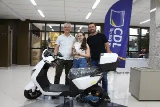 Campanha “Comprar aqui dá sorte” entrega os primeiros prêmios - 1