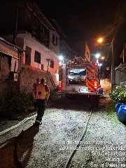 Casa pega fogo no bairro Águas Claras - 2