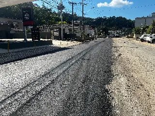 Avenida Primeiro de Maio recebe pavimentação asfáltica - 1