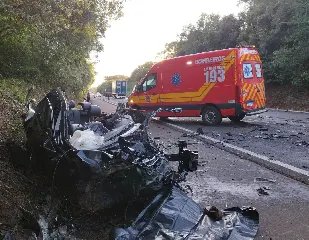 Batida violenta arremessa motorista e termina em morte - 1