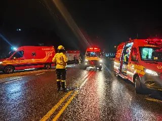 Grave acidente deixa feridos na Rodovia Ivo Silveira - 2
