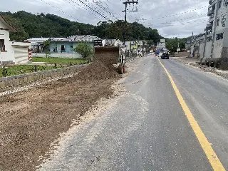(VÍDEO) Prefeitura intensifica limpeza após alagamentos em Brusque - 8