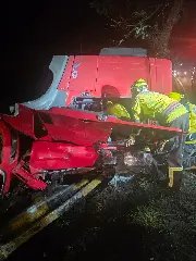 Colisão entre dois caminhões mata motorista na BR-282 - 2
