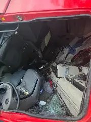Colisão entre dois caminhões mata motorista na BR-282 - 1