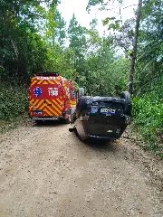 Capotamento deixa mulher ferida na geral do Lageado Alto - 1