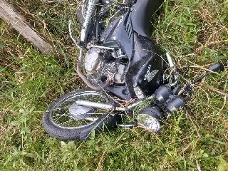 Motociclista morre ao sair de pista e cair no barranco - 1