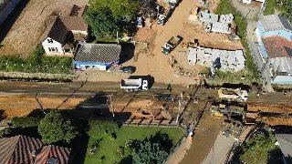 (VÍDEO) Trânsito volta a fluir em meia pista em trecho da Primeiro de Maio - 3