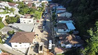 (VÍDEO) Trânsito volta a fluir em meia pista em trecho da Primeiro de Maio - 1