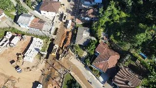 (VÍDEO) Trânsito volta a fluir em meia pista em trecho da Primeiro de Maio - 6