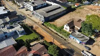 (VÍDEO) Trânsito volta a fluir em meia pista em trecho da Primeiro de Maio - 4