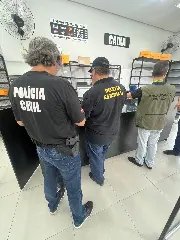 (VÍDEO) Polícia Civil tira R$ 2,3 milhões em produtos pirateados do mercado catarinense - 1