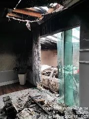 Incêndio em veículo se propaga para residência em Gaspar - 2