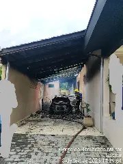 Incêndio em veículo se propaga para residência em Gaspar - 1