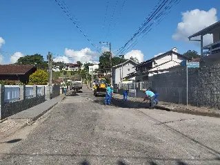 Mais de 430 toneladas de asfalto garantem recuperação de 53 ruas  - 2