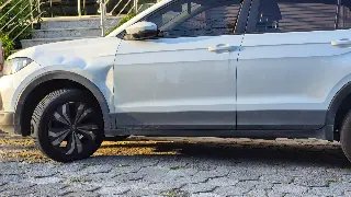 Batida entre carro e bicicleta deixa feridos em Brusque - 1
