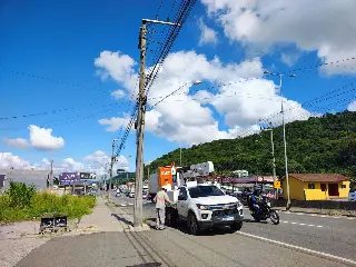 Trabalhador terceirizado da Celesc fica gravemente ferido após choque elétrico - 1