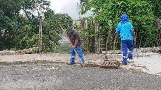 Planalto recebe serviço de limpeza de boca de lobo - 1
