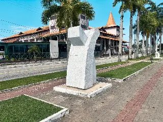 Ação conjunta garante limpeza e conservação de esculturas do município - 3