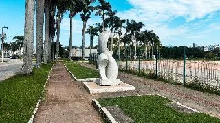 Ação conjunta garante limpeza e conservação de esculturas do município - 2