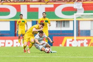 Brusque vence a Chapecoense no jogo de ida da semifinal - 1