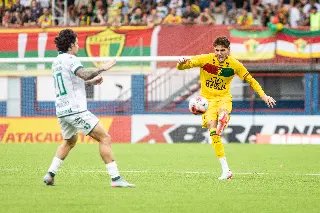 Brusque vence a Chapecoense no jogo de ida da semifinal - 8