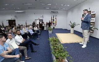 André Vechi assume presidência da Amve e destaca prioridades para nova gestão  - 3