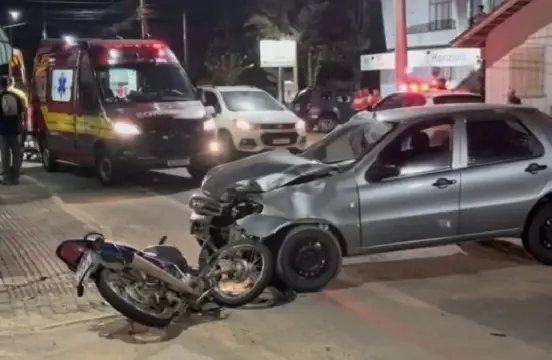 Acidente no Guabiruba Sul deixa jovem ferido