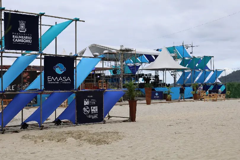 Balne&aacute;rio Cambori&uacute; abre temporada de ver&atilde;o neste s&aacute;bado