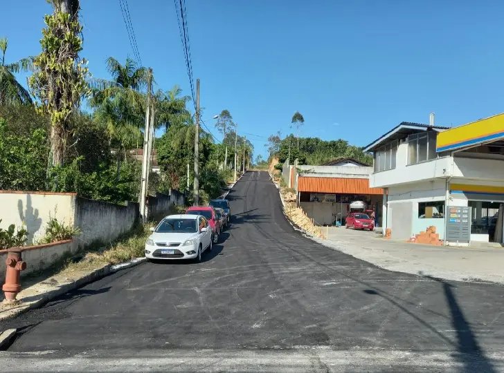 Finalizada a pavimenta&ccedil;&atilde;o asf&aacute;ltica da rua Jo&atilde;o Pradella