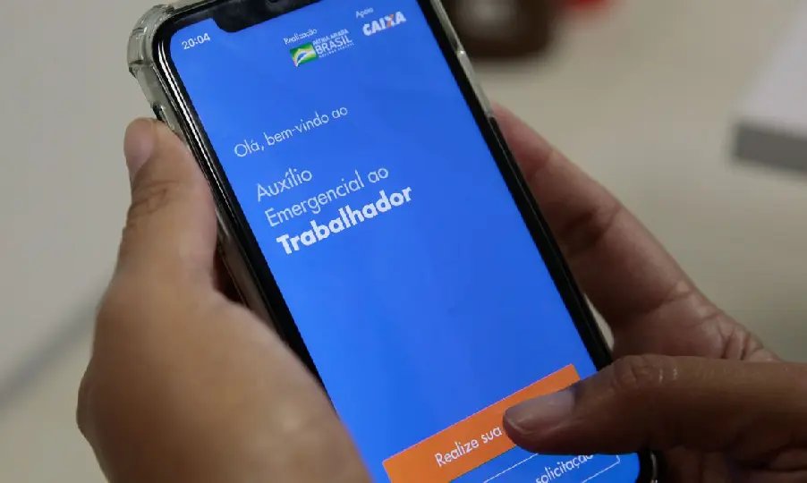 Bolsonaro veta parte da lei que ampliava aux&iacute;lio emergencial