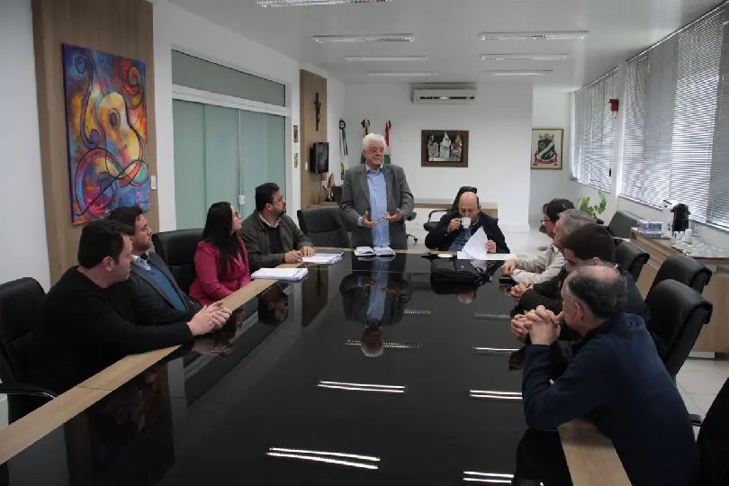 Bolsa Preceptoria continua, diz secretário municipal