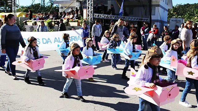 Desfile de aniversário de Guabiruba ocorre neste domingo