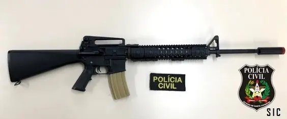 Pistola de airsoft furtada em Brusque era oferecida em outra cidade