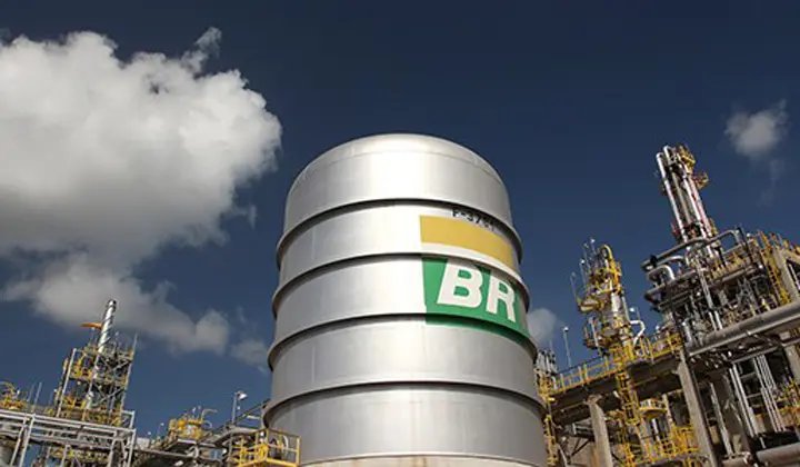 Preço da gasolina cai 0,68% nas refinarias, após duas altas seguidas
