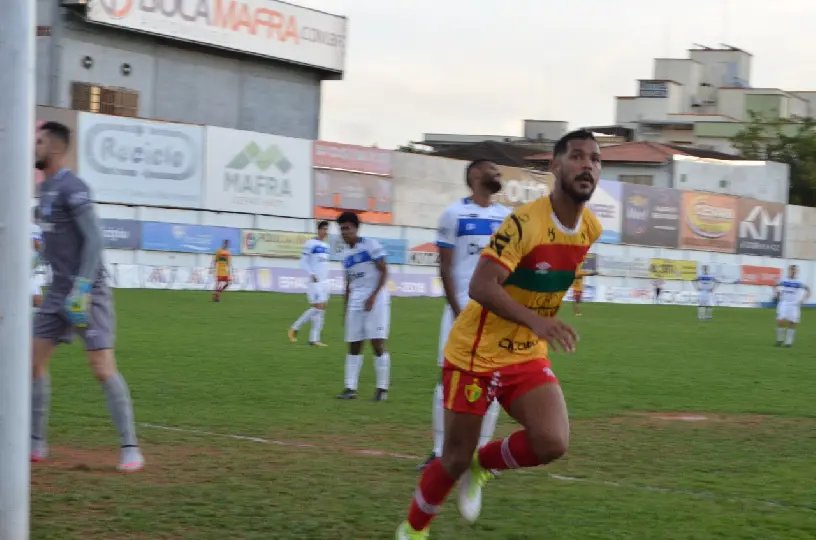 Brusque vence Tubarão e consegue vantagem do empate