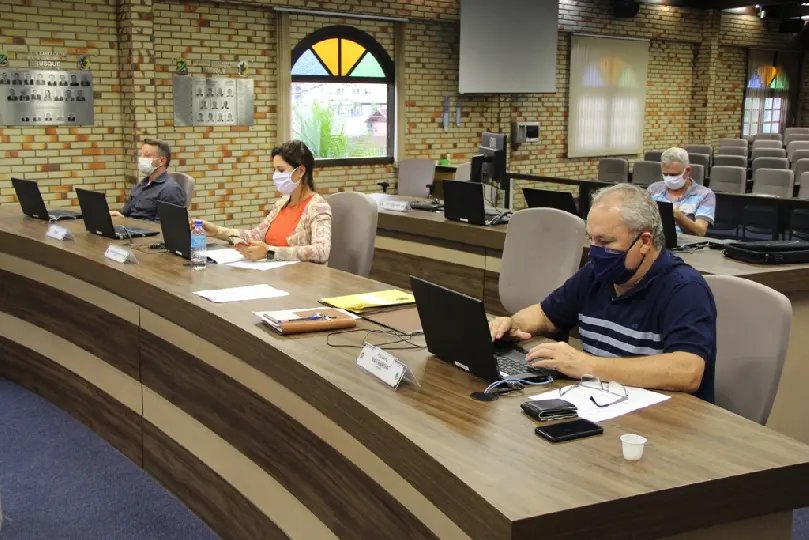 C&acirc;mara autoriza doa&ccedil;&atilde;o de ossos humanos do cemit&eacute;rio municipal