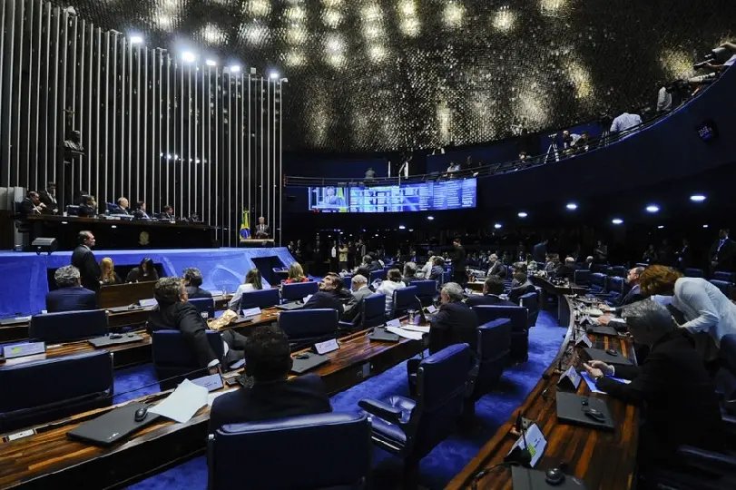 Impeachment é aprovado e Dilma é afastada