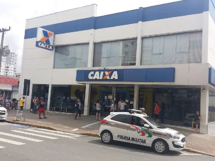 Caixa anuncia mudan&ccedil;a no hor&aacute;rio a partir de segunda-feira 